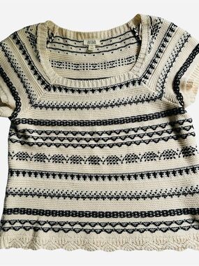 a.n.a Short Sleeve Knit Sweater Size Medium